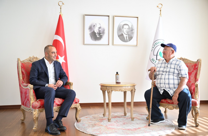 GAZİOSMANPAŞA’DA YARIM ASIRLIK MÜLKİYET SORUNU ÇÖZÜLDÜ: İLK TAPU TESLİM EDİLDİ