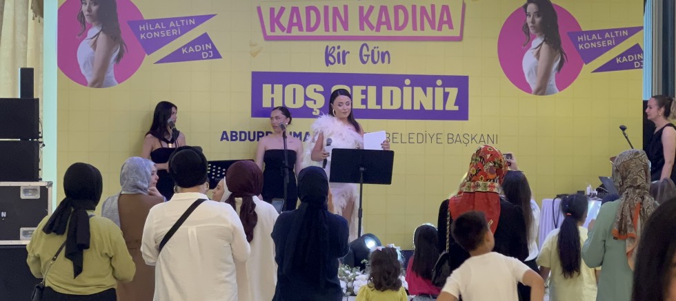 Hilal Altın Sultangazi’de Kadınlara Unutulmaz Bir Konser Verdi