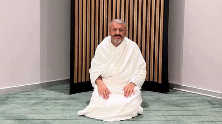 Hüseyin Sevinçtekin Umre İçin Kutsal Topraklara Yola Çıktı
