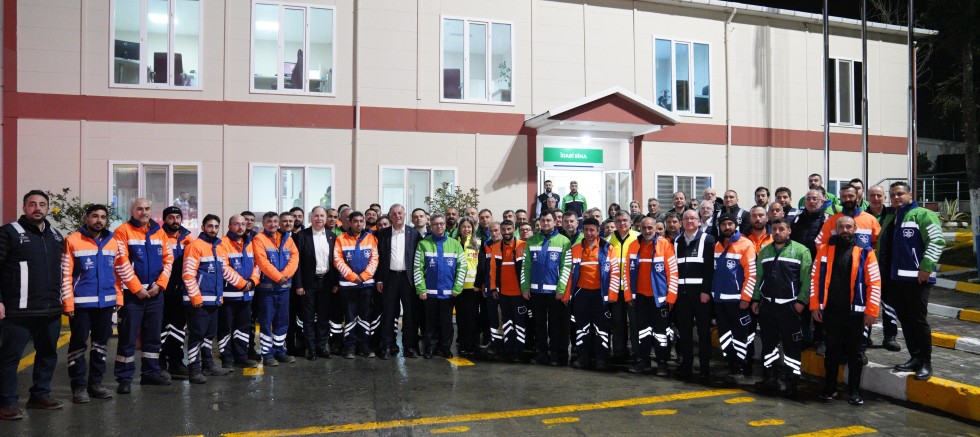 İBB BAŞKAN VEKİLİ NURİ ASLAN, İSTAÇ PERSONELİ İLE SAHURDA BULUŞTU 