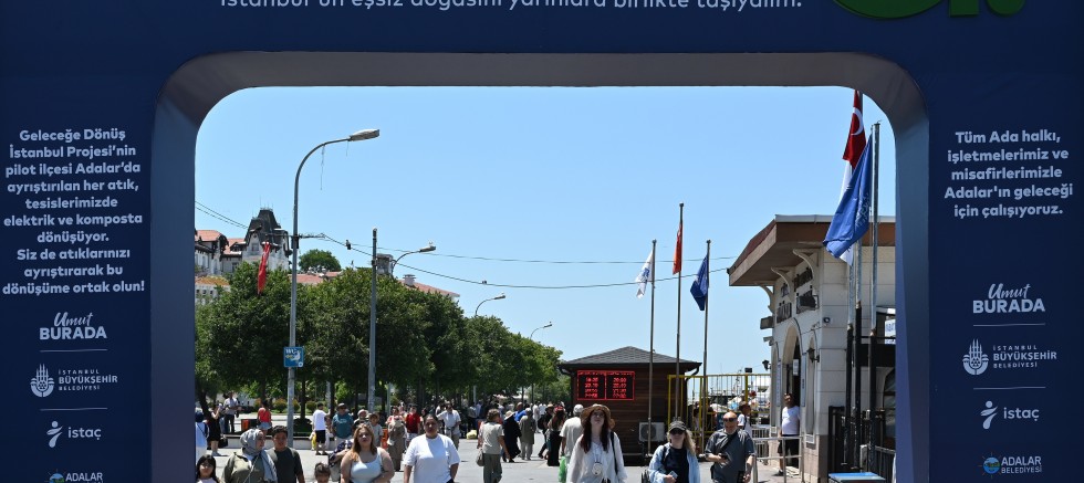 İBB'DEN TÜRKİYE'DE BİR İLK: YENİ NESİL SIFIR ATIK DÖNEMİ