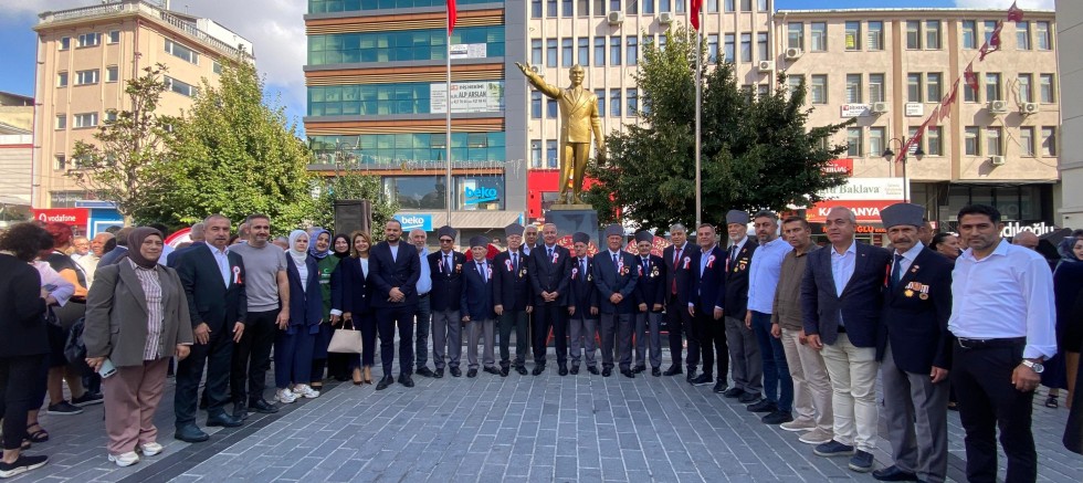 İsmail Ergüneş, 30 Ağustos Zafer Bayramı Törenine Katıldı