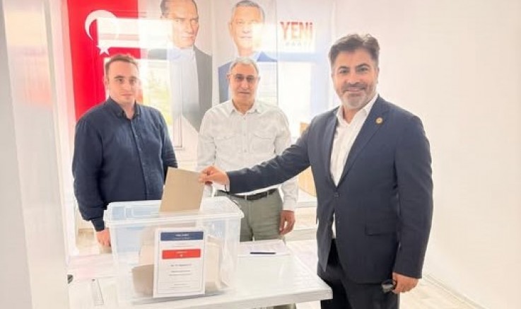 Kanber Koçak’tan Yeni Parti Sultangazi Kongresinde Demokrasi ve Halk İradesi Vurgusu