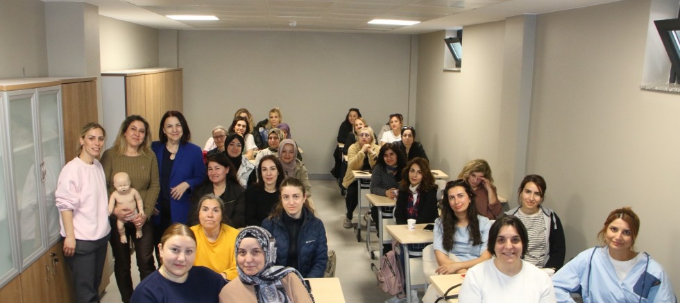 Kartal Belediyesi’nden Kadınlara Yönelik Önemli Eğitim: Temel İlk Yardım Semineri