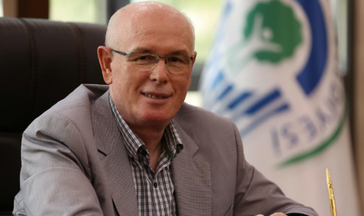 kazim-kurt-2022-yili-karanliklardan-aydinliga-ulastigimiz-bir-yil-olsun.png