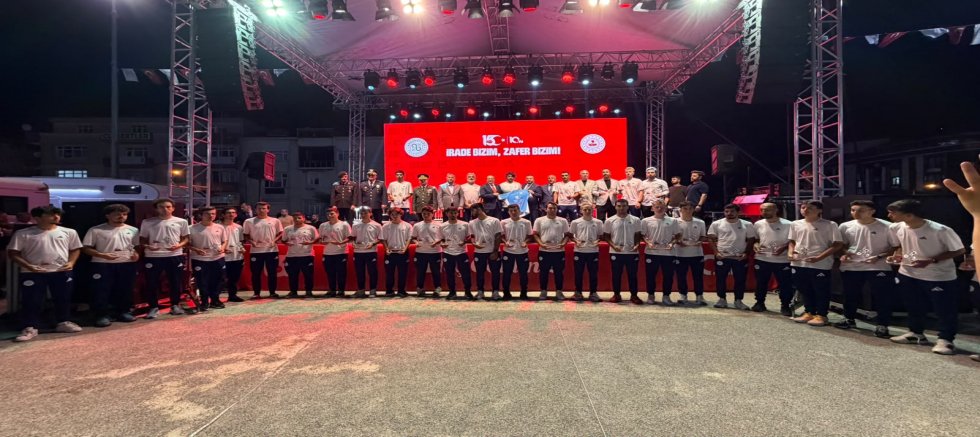 15 Temmuz Ruhu Arnavutköy’de 10 Yıl Sonra da İlk Günkü Gibi Yaşatıldı