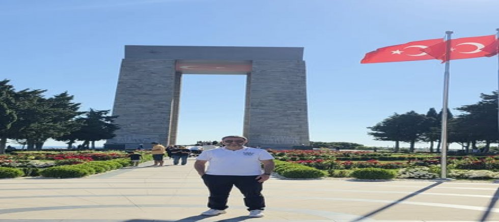 Abdulkadir Çiçek'ten Çanakkale Şehitliği'nde Duygulandıran Şehitler Duası