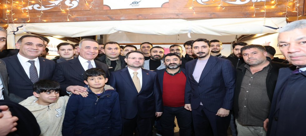 Abdurrahman Dursun, Adalet Bakanı Akın Gürlek ile Ramazan Etkinlik Çadırında Hemşehrileriyle Buluştu