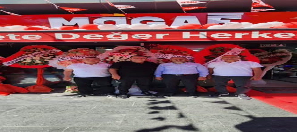 Adıyamanlı İş İnsanı Ömer Sekman'dan Sefaköy'de Yeni Yatırım: MOGAF Metropark AVM'de Açıldı