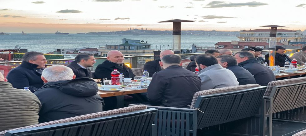 AK Parti İstanbul Milletvekili Süleyman Soylu’dan Ortaköy’de Esnafla İftar Buluşması