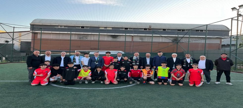 AK Parti Sultangazi’den Malkoçoğlu Mahallesi Spor Kulübü’ne Ziyaret