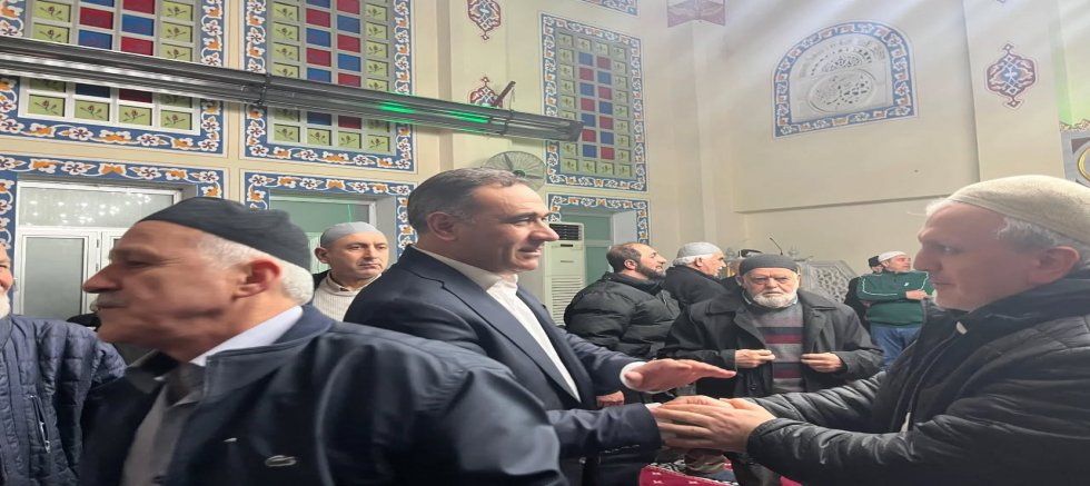 AK Parti Sultangazi İlçe Başkanı İmdat Kamacı Teravih Namazını İsmetpaşa Mahallesi’nde Kıldı