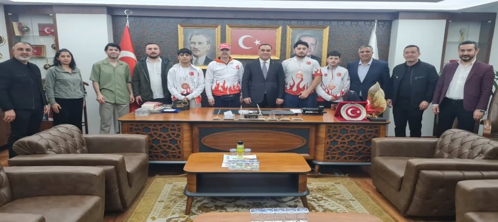 AK Parti Sultangazi İlçe Başkanı Kamacı, Genç Sporcuları Ağırladı