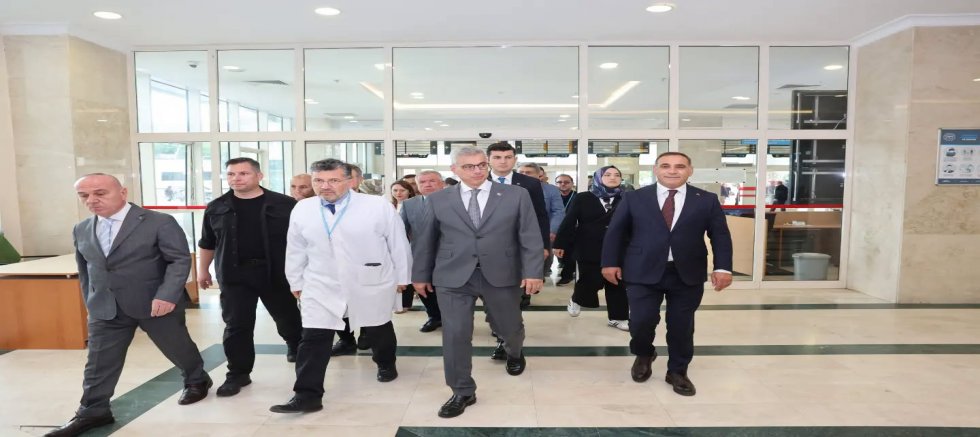 AK Parti Sultangazi Teşkilatı Sahada: Haseki Eğitim ve Araştırma Hastanesi’ne Ziyaret