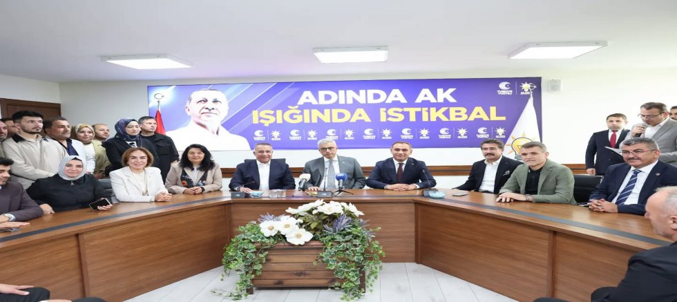 AK Parti Sultangazi Teşkilatında Türkiye Yüzyılı Buluşmaları Öncesi İstişare Toplantısı