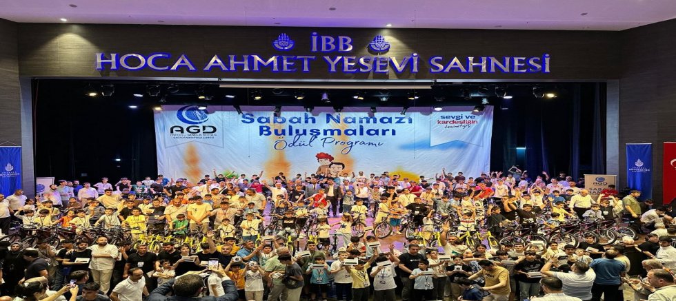 Anadolu Gençlik Derneği’nden Anlamlı Etkinlik: 300 Çocuk Bisikletleriyle Özgür Filistin İçin Pedal Çevirdi