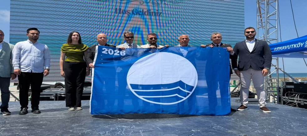Arnavutköy'ün Mavi Bayraklı Karaburun Sahili, İstanbul'un Yeni Gözdesi