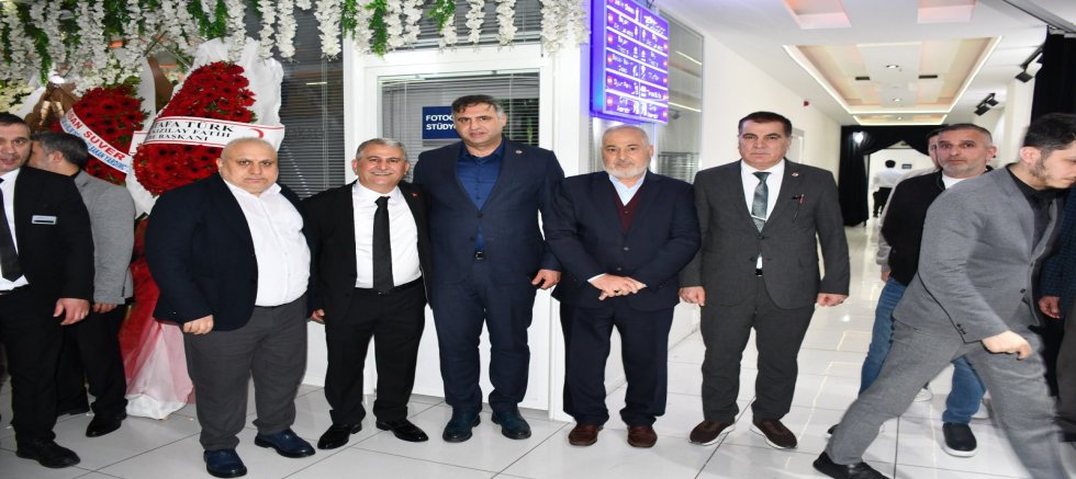 Av. Ali Acar, Hakverdi Ailesinin Mutlu Gününde Yanında Oldu