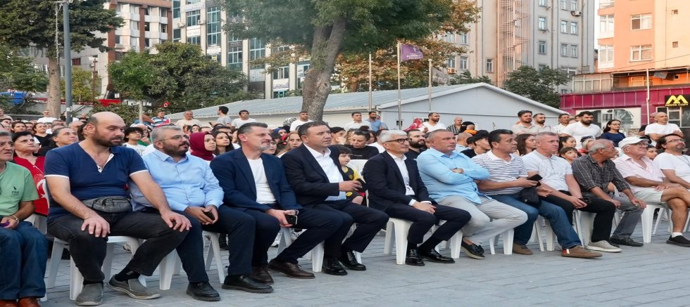 AVCILAR’DA AVRUPA ŞAMPİYONLUĞU COŞKUSU