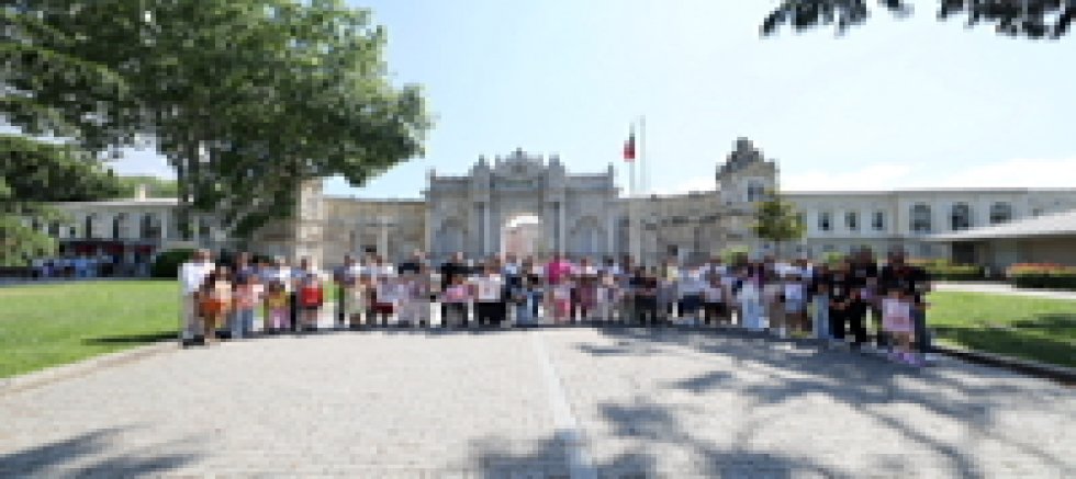 BABALAR GÜNÜ’NE ÖZEL DOLMABAHÇE GEZİSİ VE KÜREK ETKİNLİĞİ DÜZENLENDİ