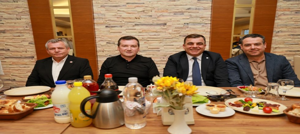 Başkan Balcıoğlu, CHP İlçe Örgütü iftarına katıldı