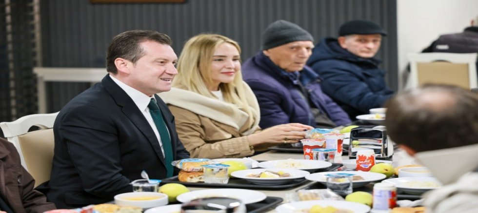 Başkan Balcıoğlu, Kent Lokantası’nda vatandaşlarla bir araya geldi