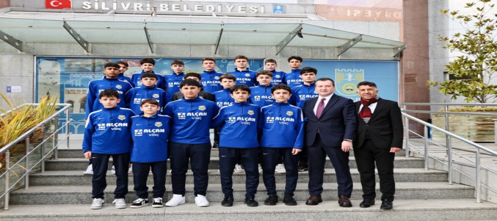 Başkan Balcıoğlu, Mimarsinan Spor Kulübü’nü Yalova’ya uğurladı