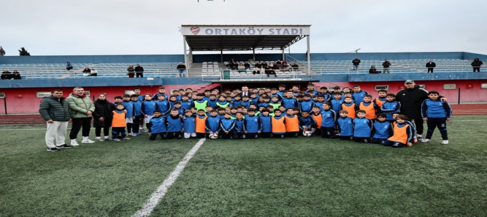 Başkan Balcıoğlu’ndan Ortaköy Stadı’na ziyaret