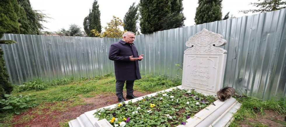 Başkan Dursun: “İstanbul’un Abisi Kadir Topbaş’ı rahmet ve minnetle anıyorum”