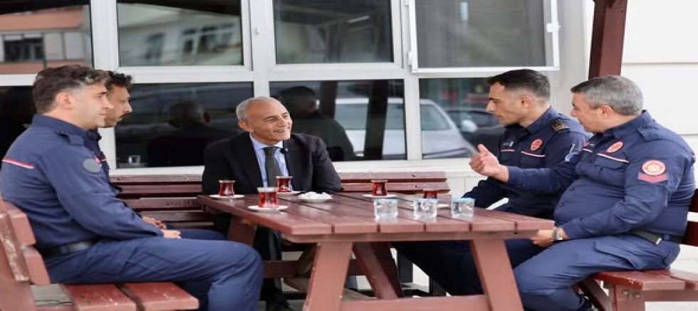 Başkan Kemal Çebi’den İtfaiyecilere Anlamlı Ziyaret: “Gönülden Teşekkür Ediyorum”
