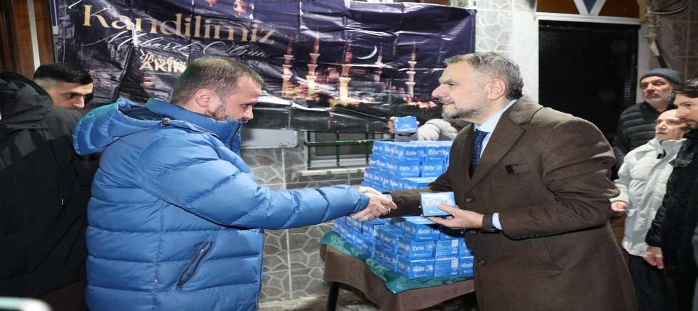 Başkan Vekili Akın’dan kandil simidi ikramı