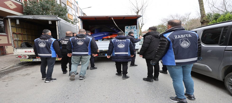 Bayrampaşa’da yol ve kaldırımlar nefes aldı