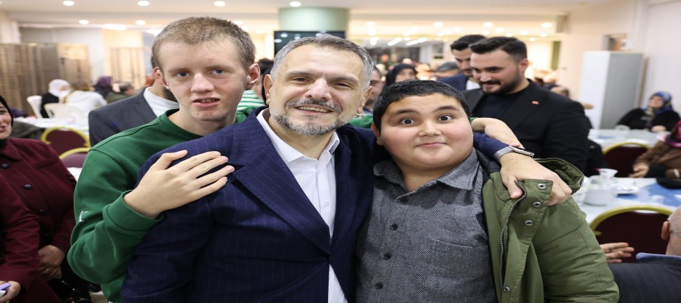 Bayrampaşalı engelliler doyasıya eğlendiler