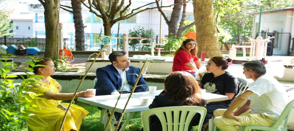 Beşiktaş Belediyesi Başkan Vekili Rasim Şişman, Balmumcu’daki El Emeği Kermesi’ni Ziyaret Etti