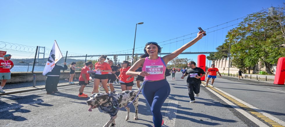 BEŞİKTAŞ’TA BOSPHORUN QUARTER MARATHON’U BÜYÜK HEYECANA SAHNE OLDU