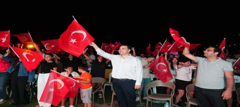Beşiktaş’ta Filenin Sultanları’na Dev Destek