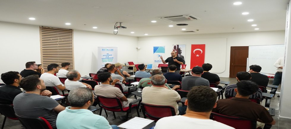 BEYKAM, İŞ ARAYANLARLA İŞVERENLERİ BULUŞTURUYOR