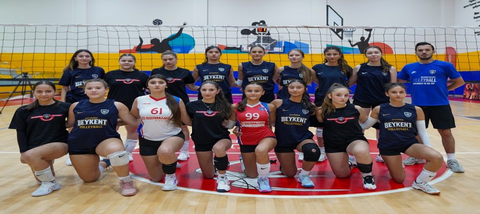 BEYLİKDÜZÜ’NÜN GENÇ VOLEYBOLCULARI ZAFER KUPASI’NDA TER DÖKTÜ