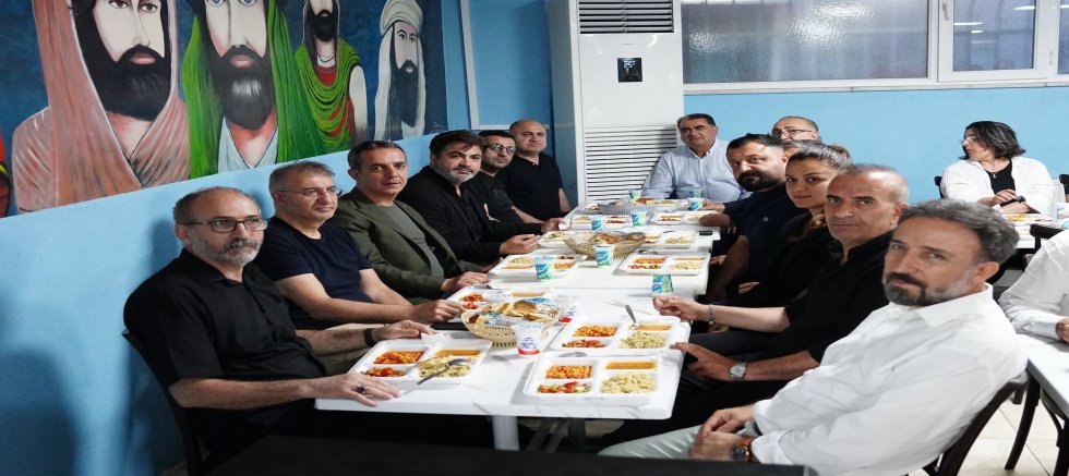 Beyoğlu Belediye Başkan Vekili Sefer Karaahmetoğlu Gazi Cemevi’nde Lokma Programına Katıldı