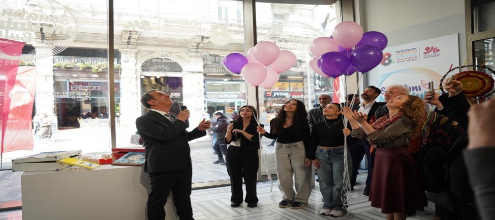 BEYOĞLU’NDA BİENAL COŞKUSU: “SANATINI MUTLULUKLA BULUŞTUR” SERGİSİ AÇILDI