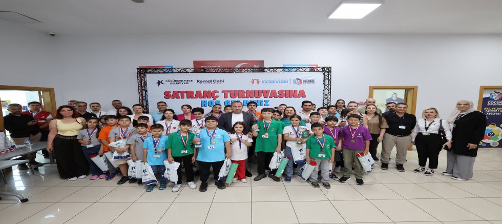 BİLGİ EVLERİ VE ÇOCUK ÜNİVERSİTESİ ÖĞRENCİLERİ, SATRANÇ TURNUVASI’NDA REKABET ETTİ