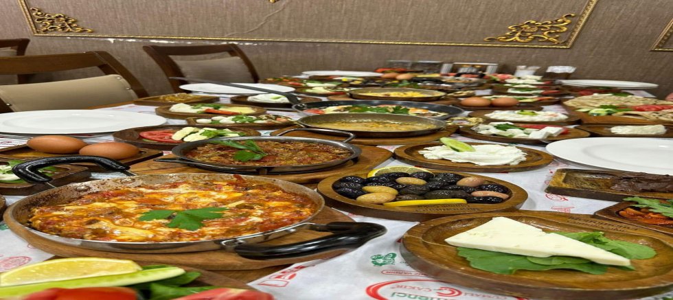 Çakır Kahvaltı Salonu’nda Ramazan Bereketi: Sahurda Menemen Keyfi İçin Rezervasyonlar Başladı