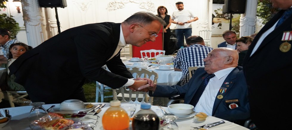 Çalık: Kahraman gazilerimizin Gaziler Günü’nü kutluyorum