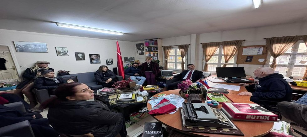 CHP Beşiktaş İlçe Başkanı Mehmet Arslan Akat Mahallesi’ni Ziyaret Etti