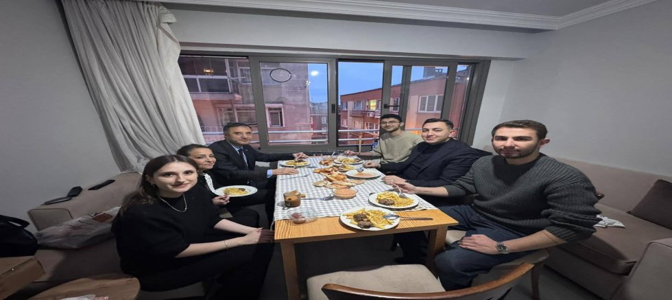 CHP Beşiktaş İlçe Başkanlığı’ndan Abbasağa’da İftar Ziyareti