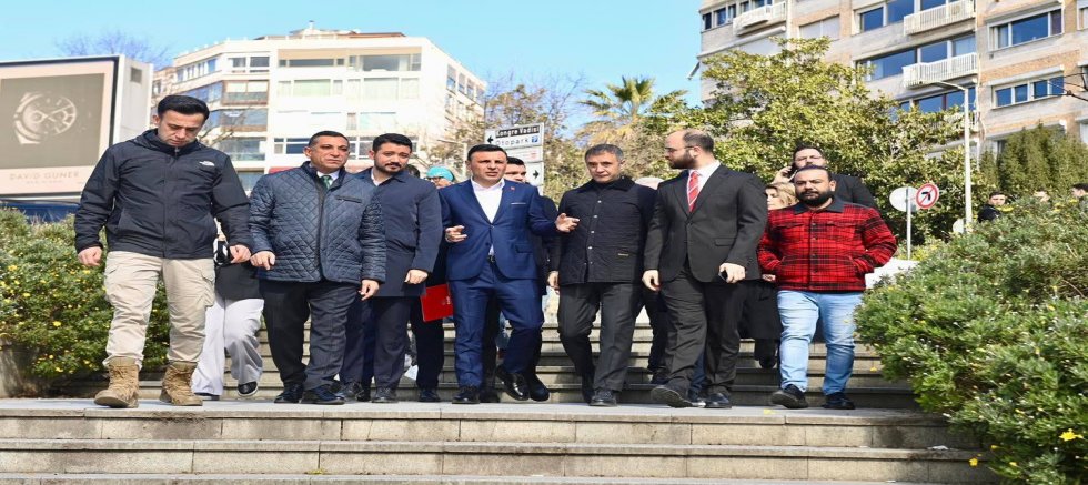 CHP Beşiktaş İlçe Başkanlığı’ndan Mazlumlara Destek: Maçka Demokrasi Parkı’nda Çelenk Bırakıldı