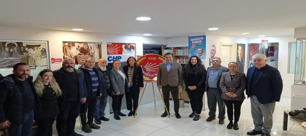 CHP Genel Başkan Yardımcısı Evrim Rızvanoğlu’ndan CHP Sultangazi İlçe Başkanlığı’na Ziyaret