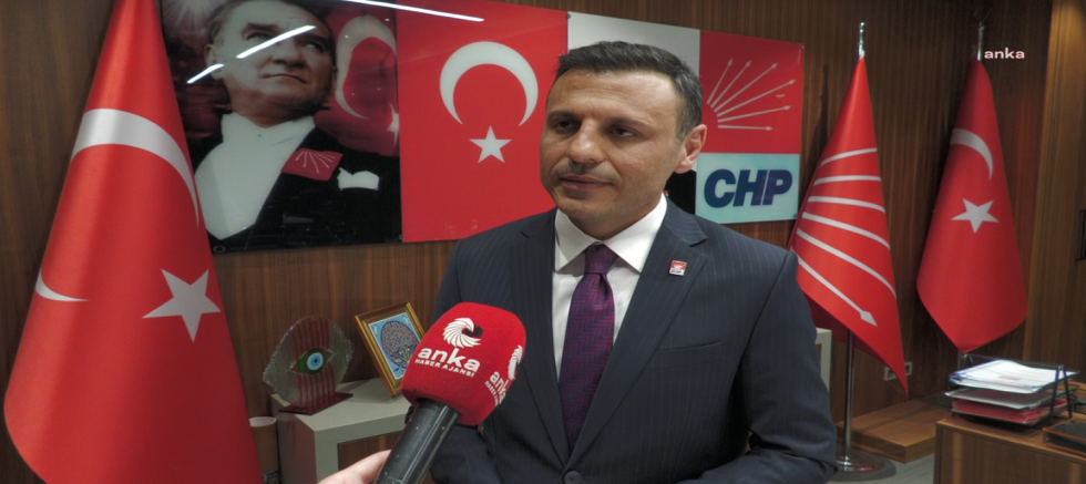 CHP ilçe başkanlıklarına İmamoğlu’nun posterlerinin indirilmesi yazısı gönderildi… CHP İstanbul İl Başkanı Çelik: “Daha fazla Ekrem İmamoğlu bayrağı asılması talimatımdır”