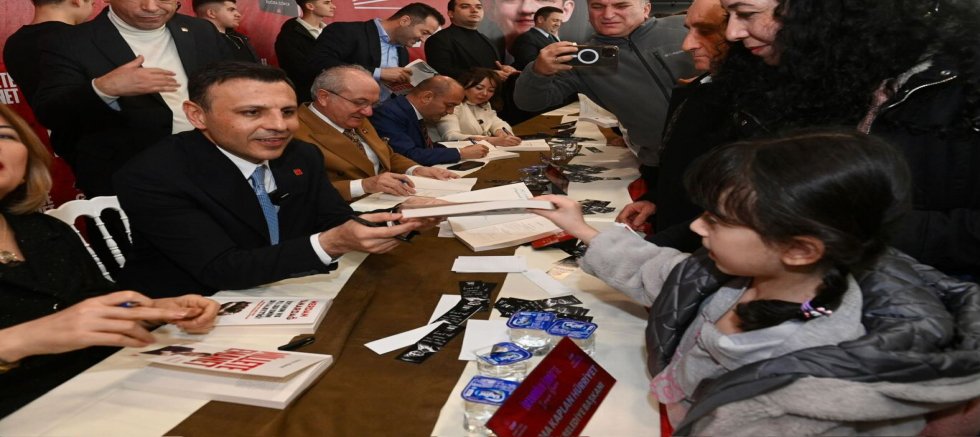 CHP İstanbul İl Başkanı Özgür Çelik Kocaeli’de Okurlarıyla Buluştu