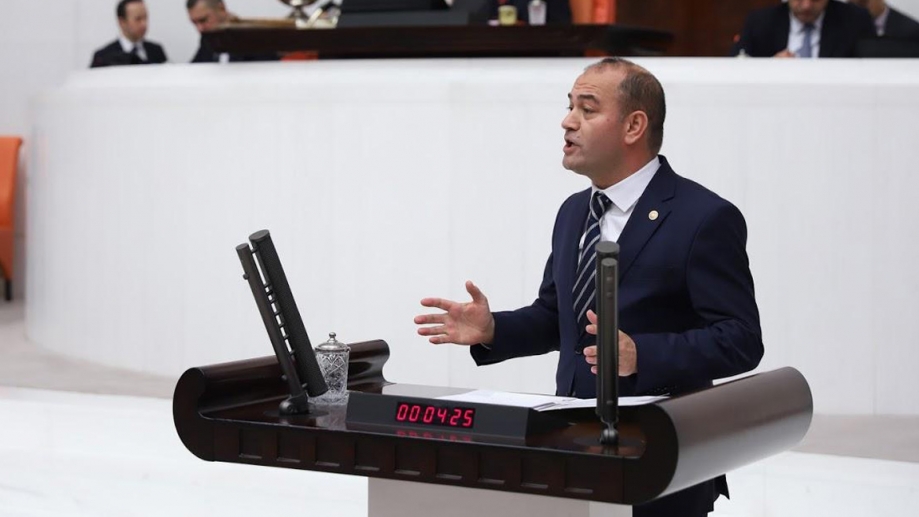 CHP'li Özgür Karabat: Cumhurbaşkanlığı denetimsiz harcamanın üssü oldu